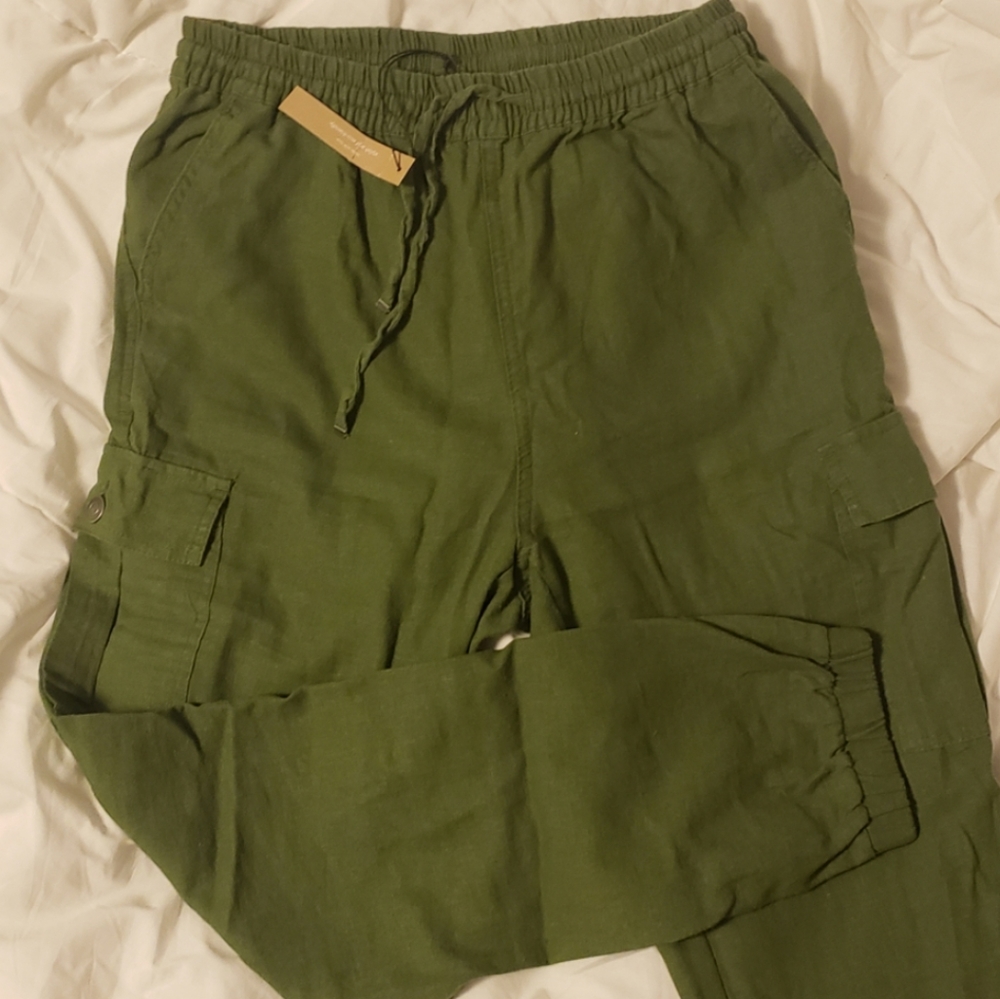 Love Tree Size M Green linen cargo joggers